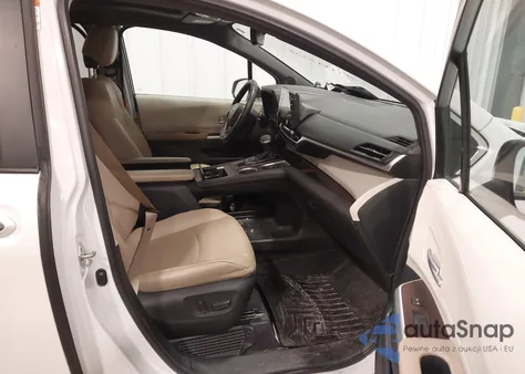 2021 Toyota Sienna Xle z USA, uszkodzony, nr VIN 5TDJRKEC7MS002646